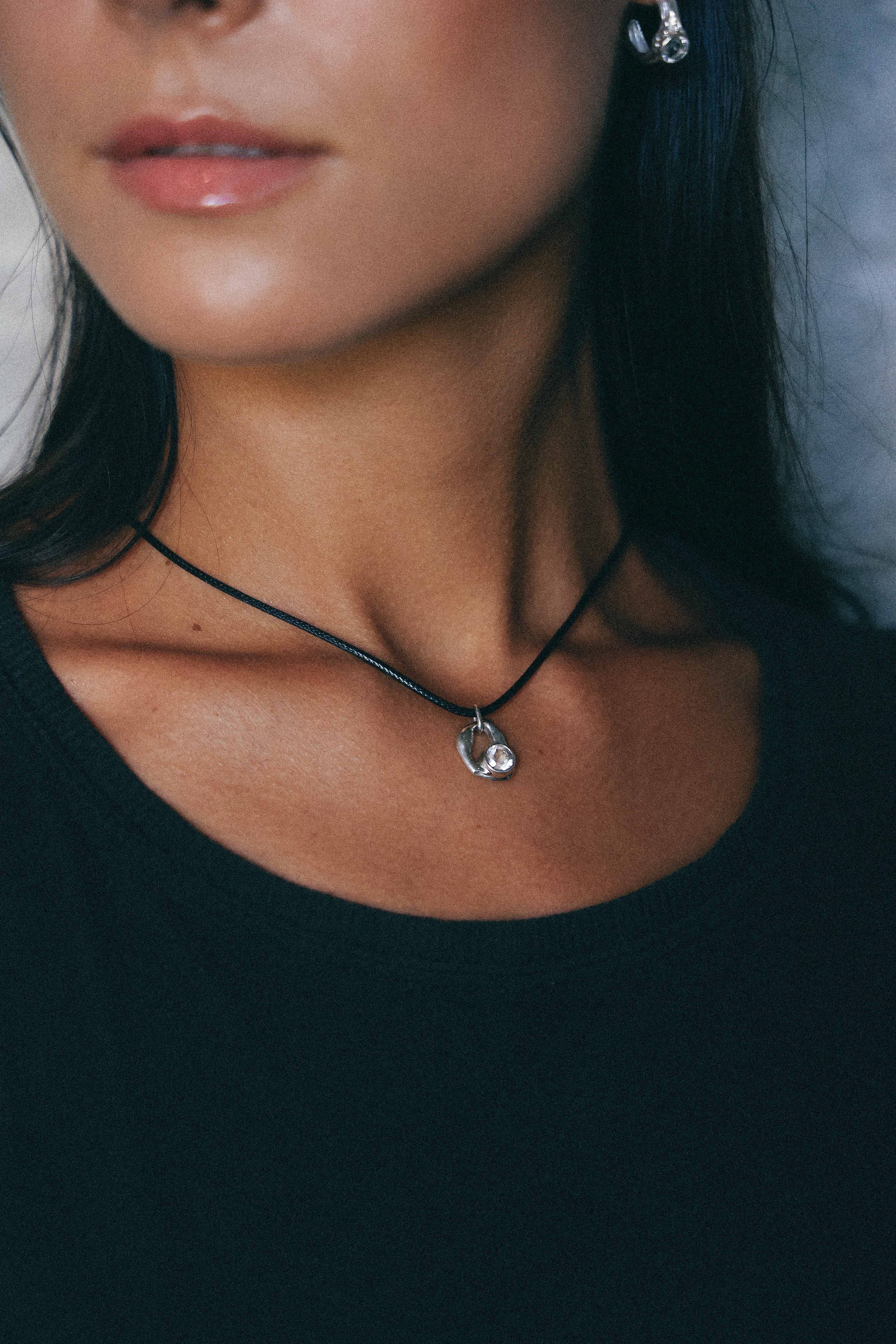 COLLAR SELES DE PLATA Y TOPACIO BLANCO