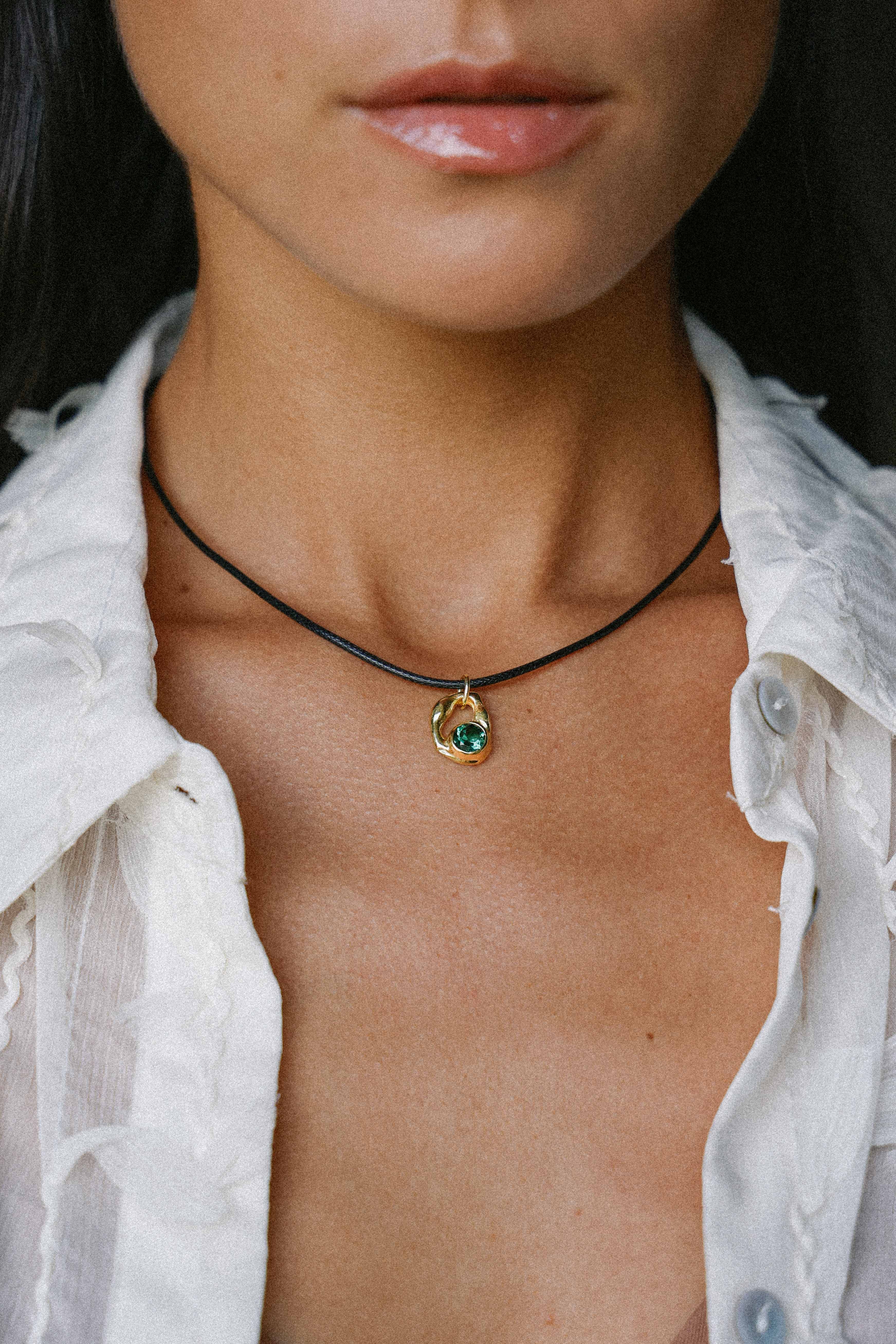 COLLAR SELES DE ORO Y CUARZO VERDE