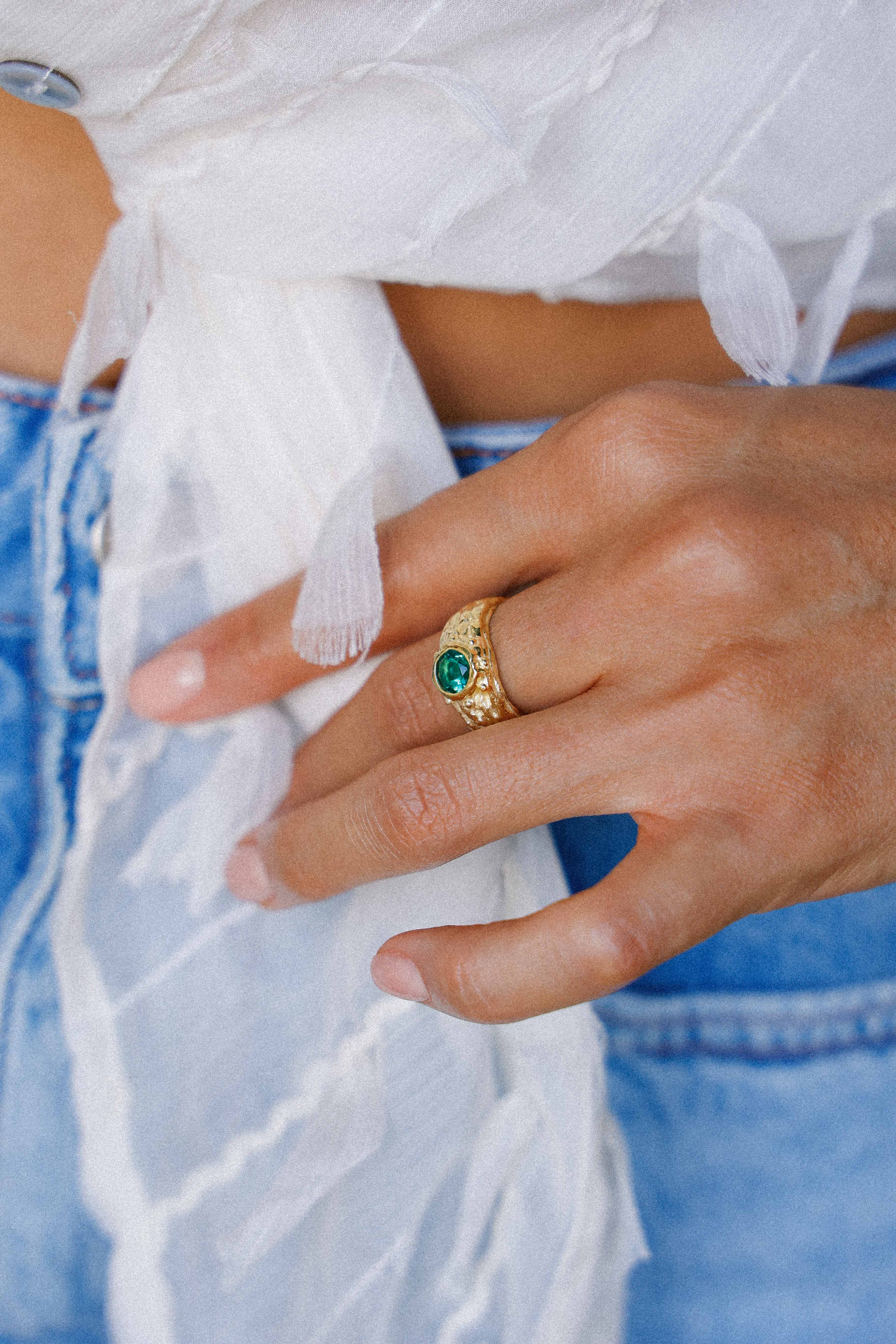 ANILLO SELES ORO PIEDRA CUARZO VERDE