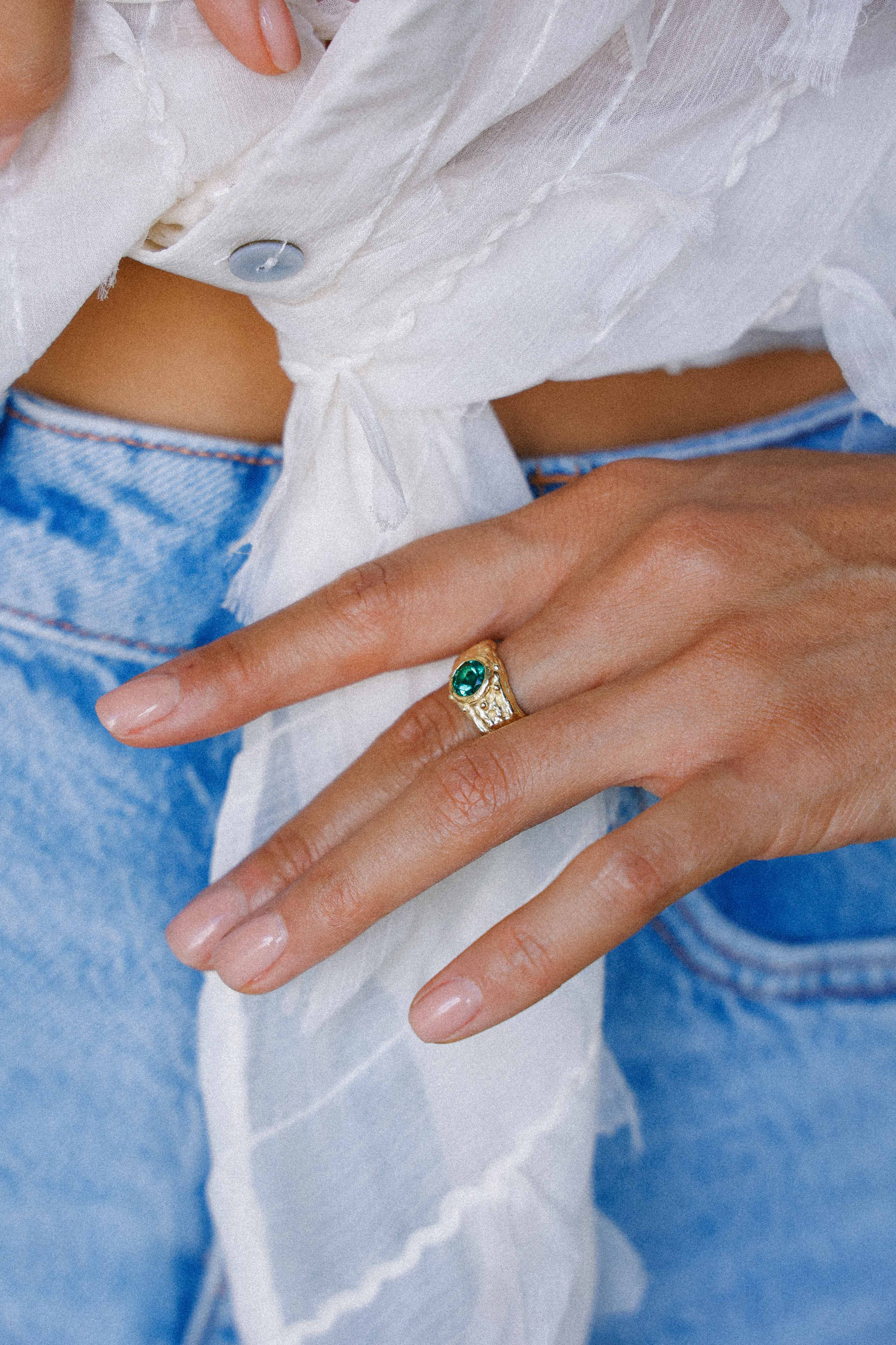 ANILLO SELES ORO PIEDRA CUARZO VERDE