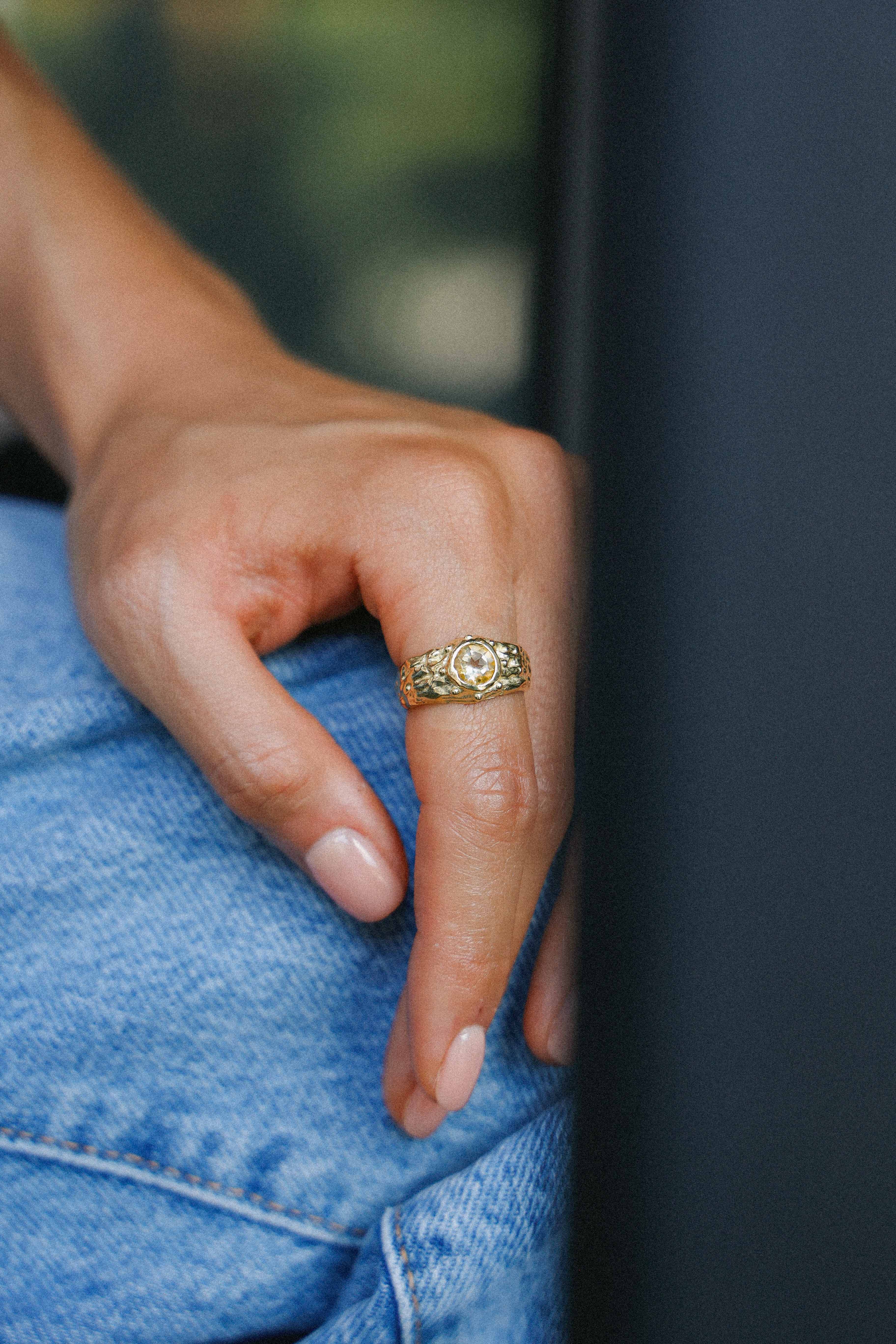 ANILLO SELES ORO Y CITRINO