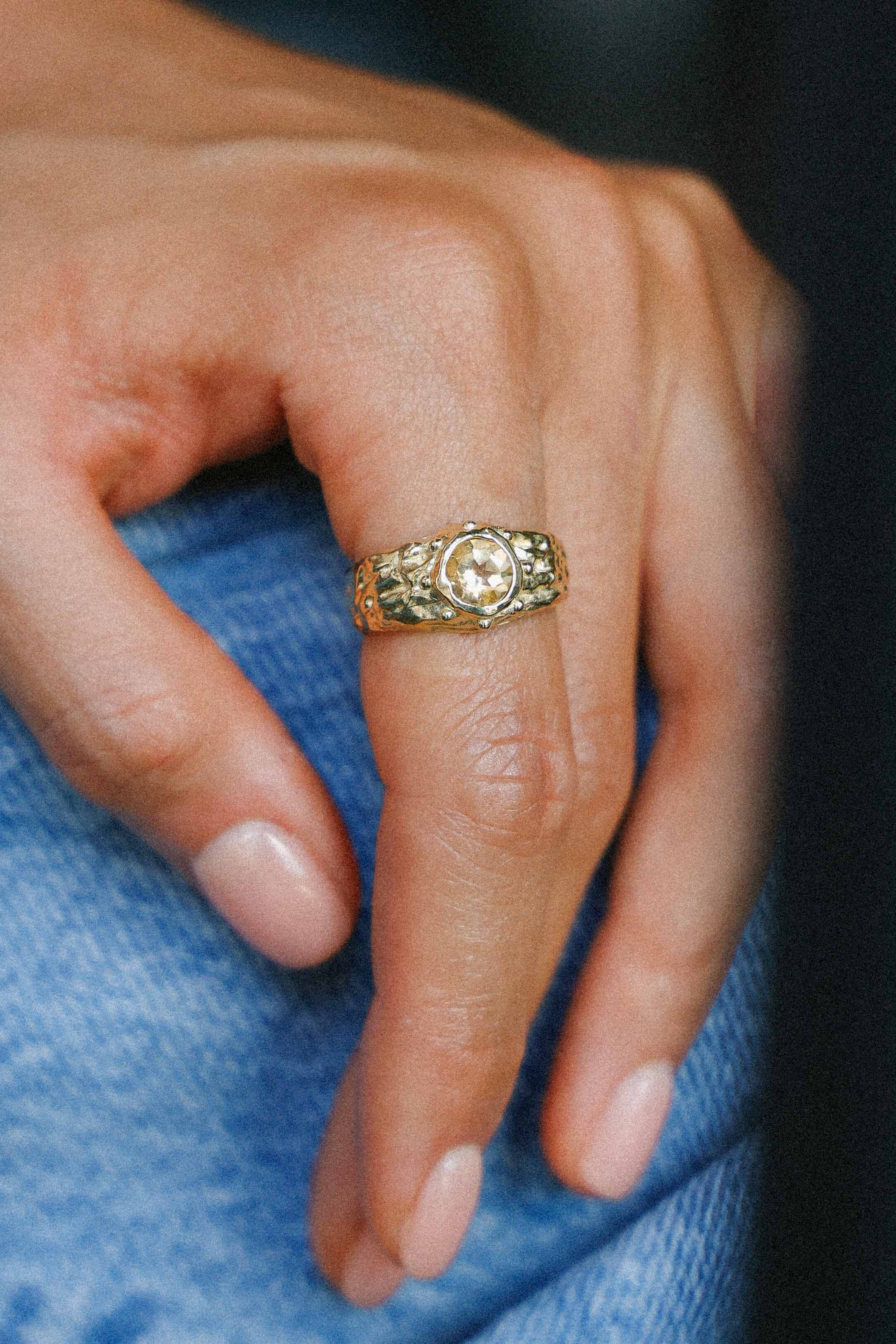 ANILLO SELES ORO Y CITRINO