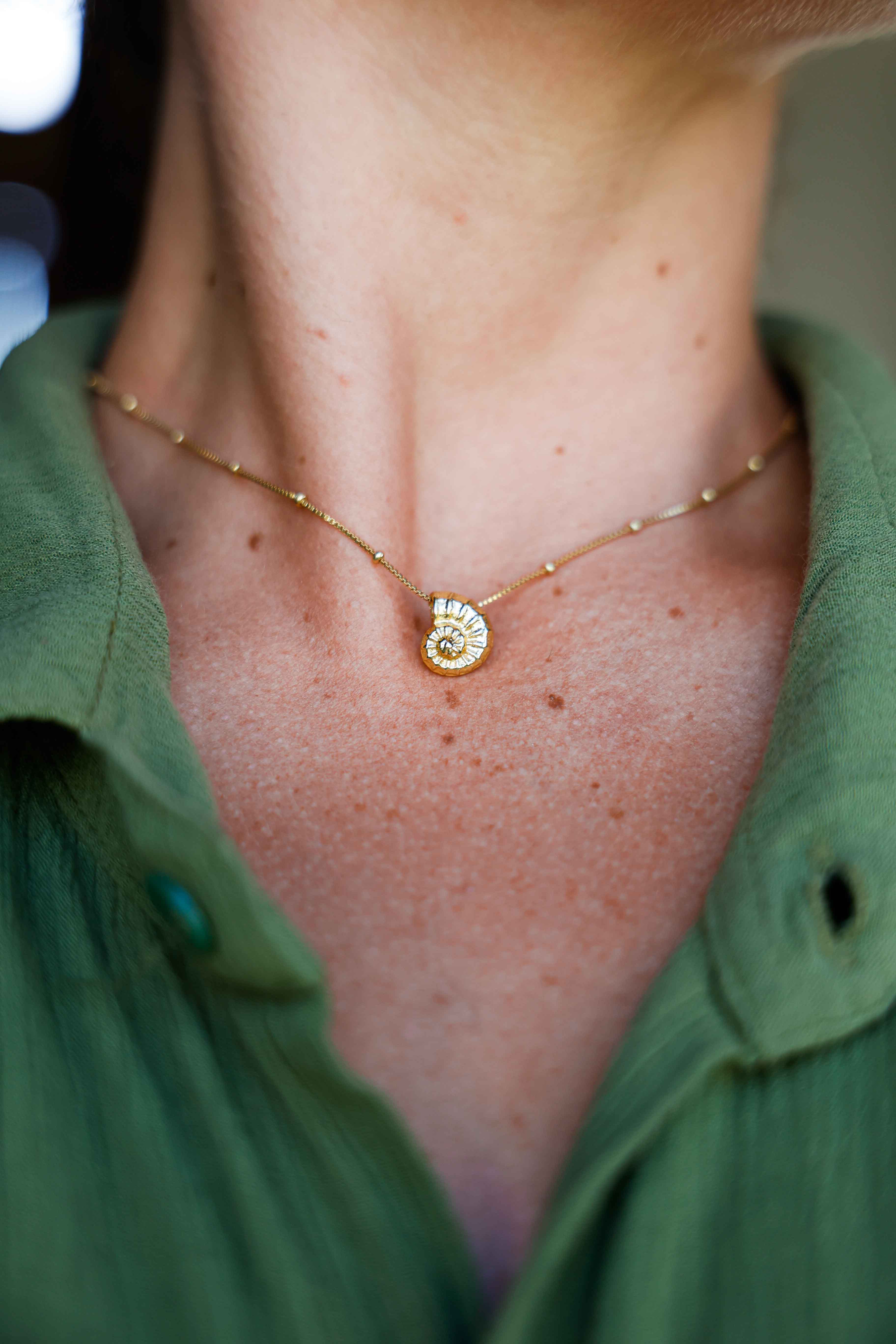 COLLAR CARACOLA GOLD
