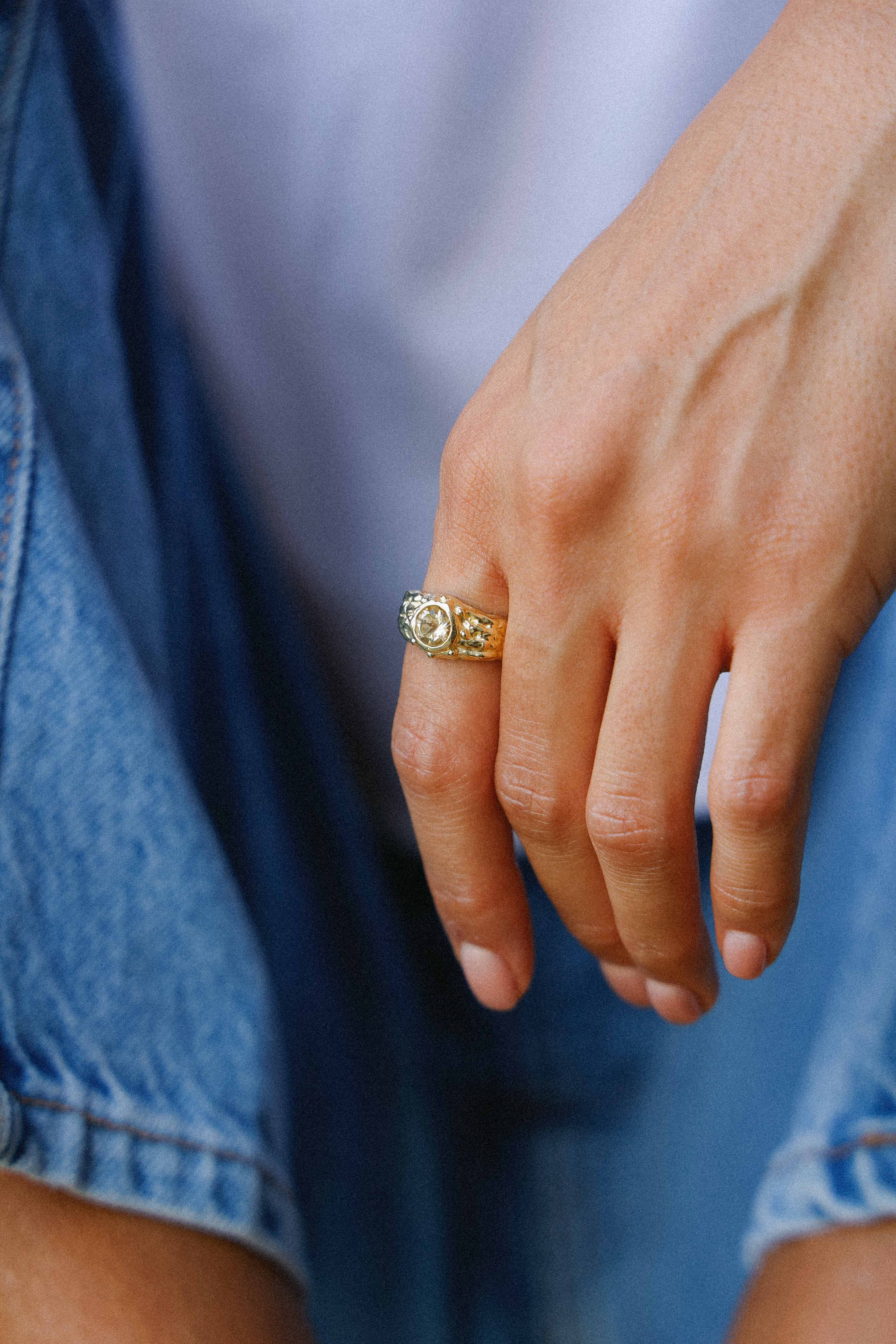 ANILLO SELES ORO Y CITRINO