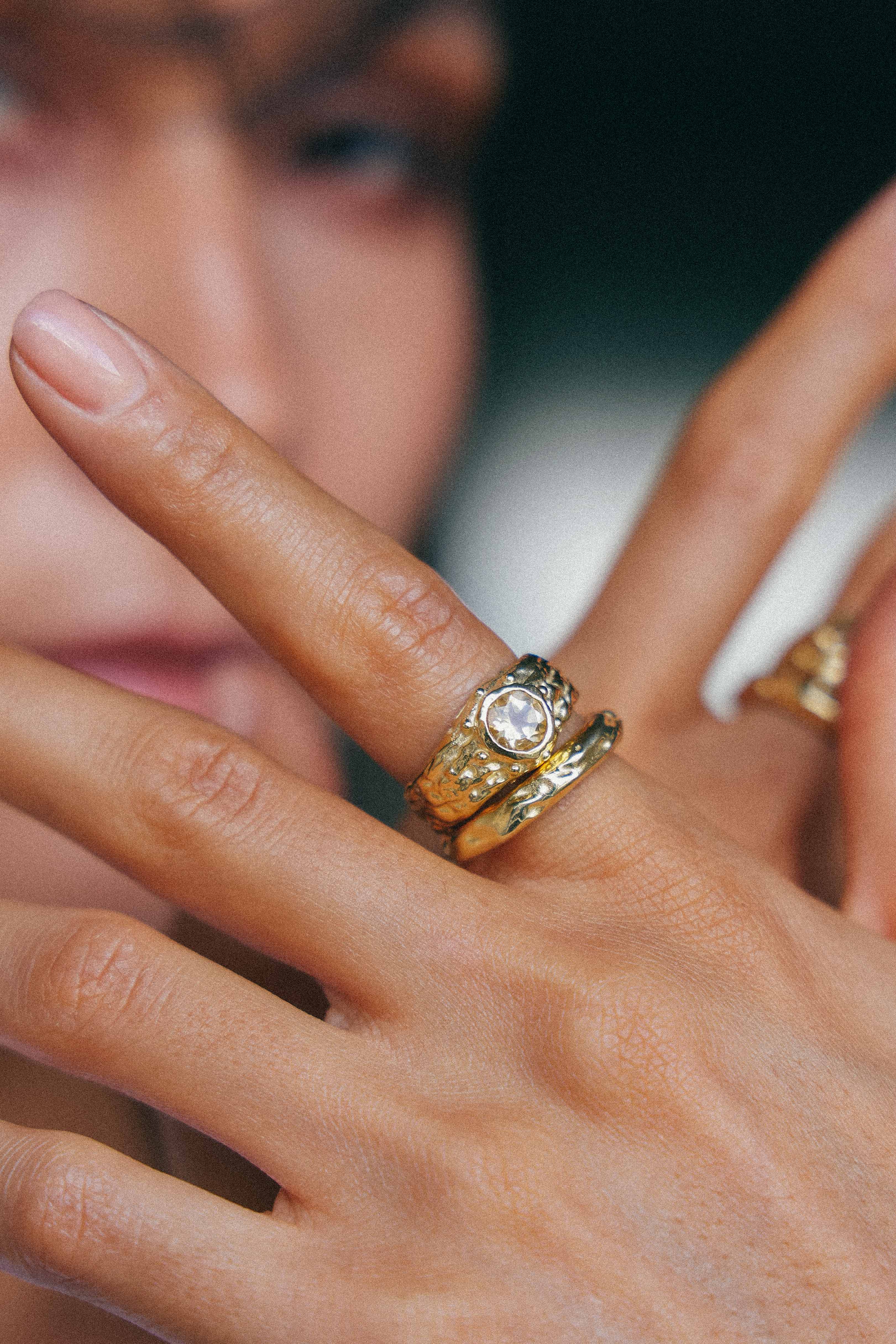 ANILLO SELES ORO Y CITRINO