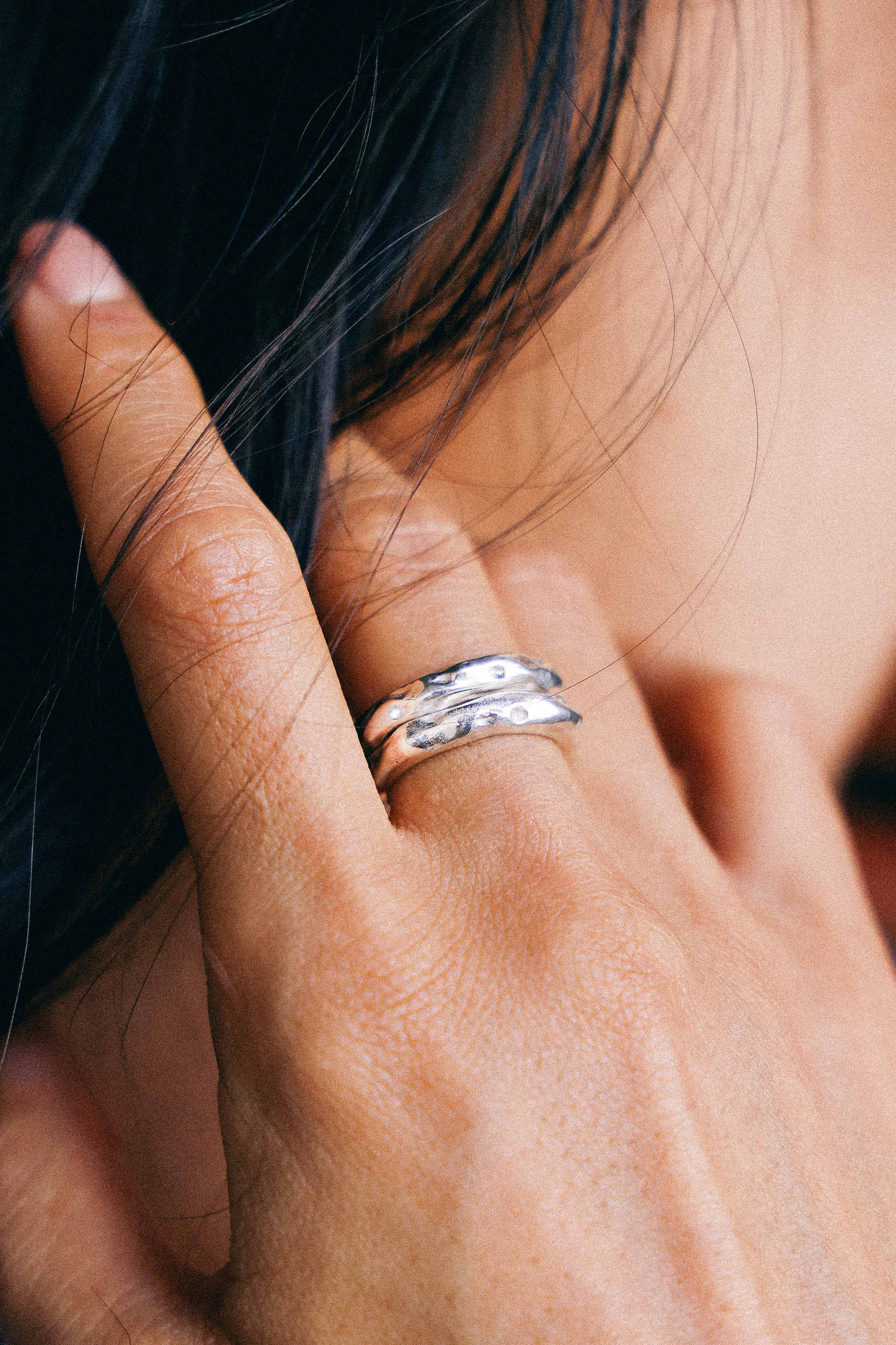 ANILLO VIRA DE PLATA