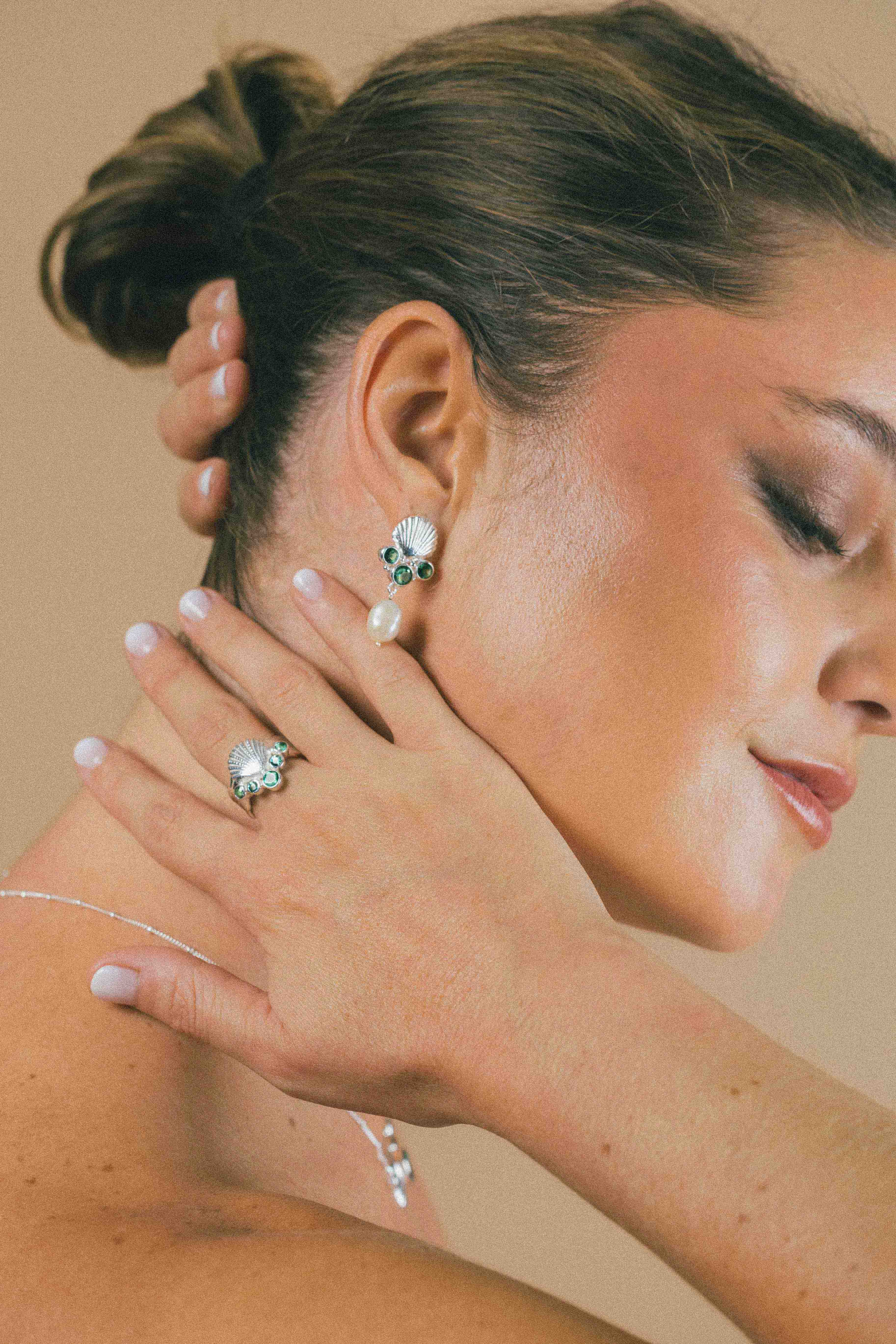 AROS CONMIISANKA DE PLATA DE CUARZO VERDE