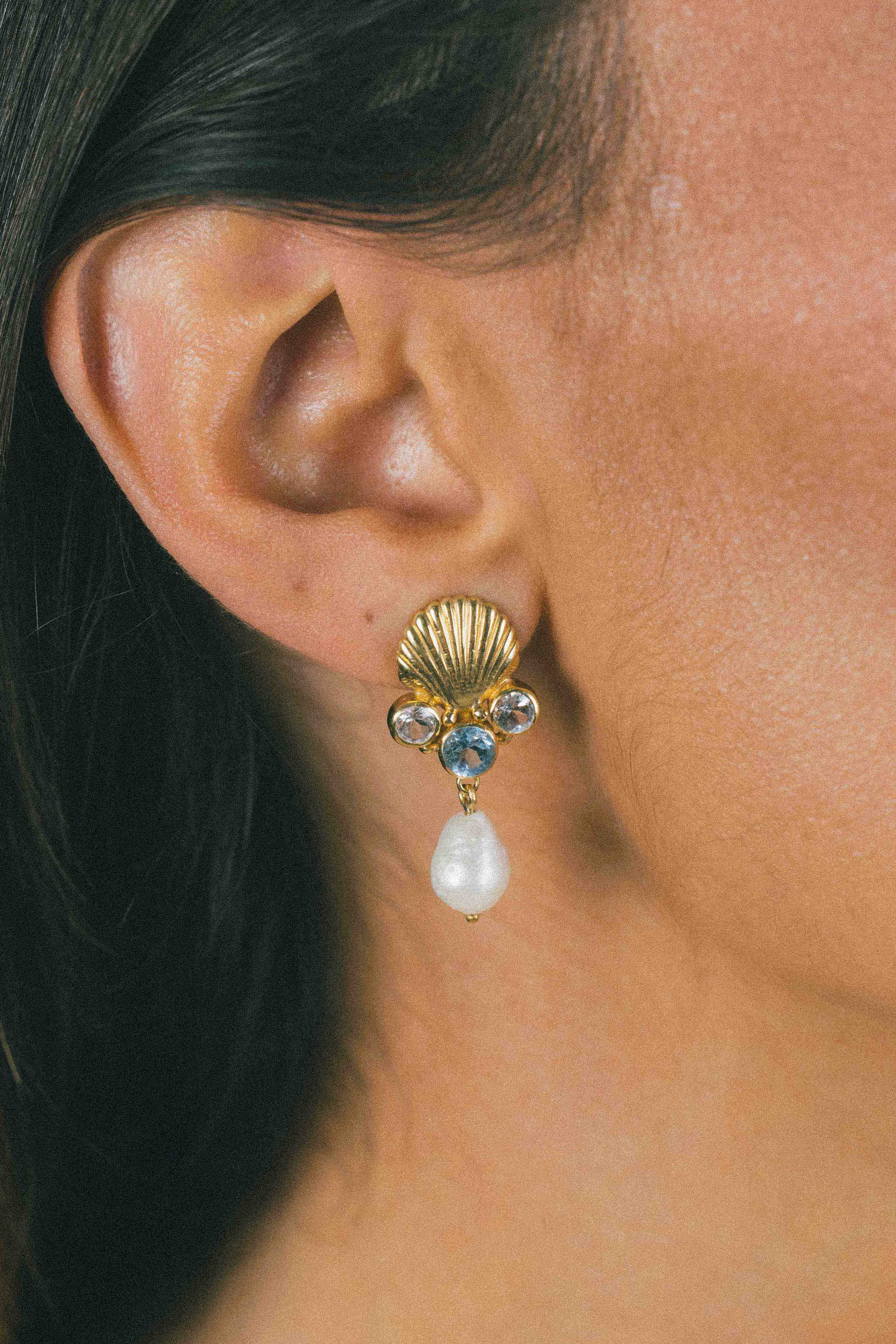AROS CONMIISANKA GOLD DE TOPACIO BLANCO Y CELESTE